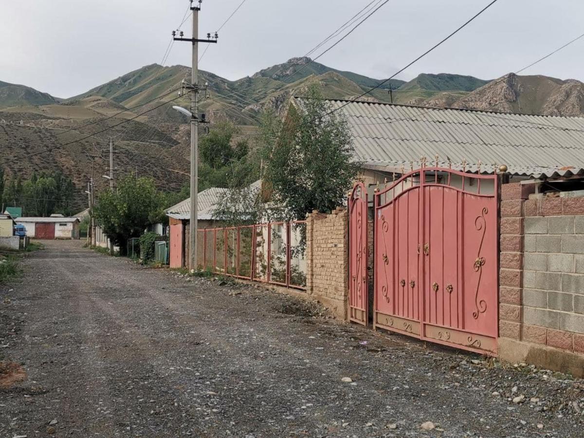 Naryn Guest House 외부 사진