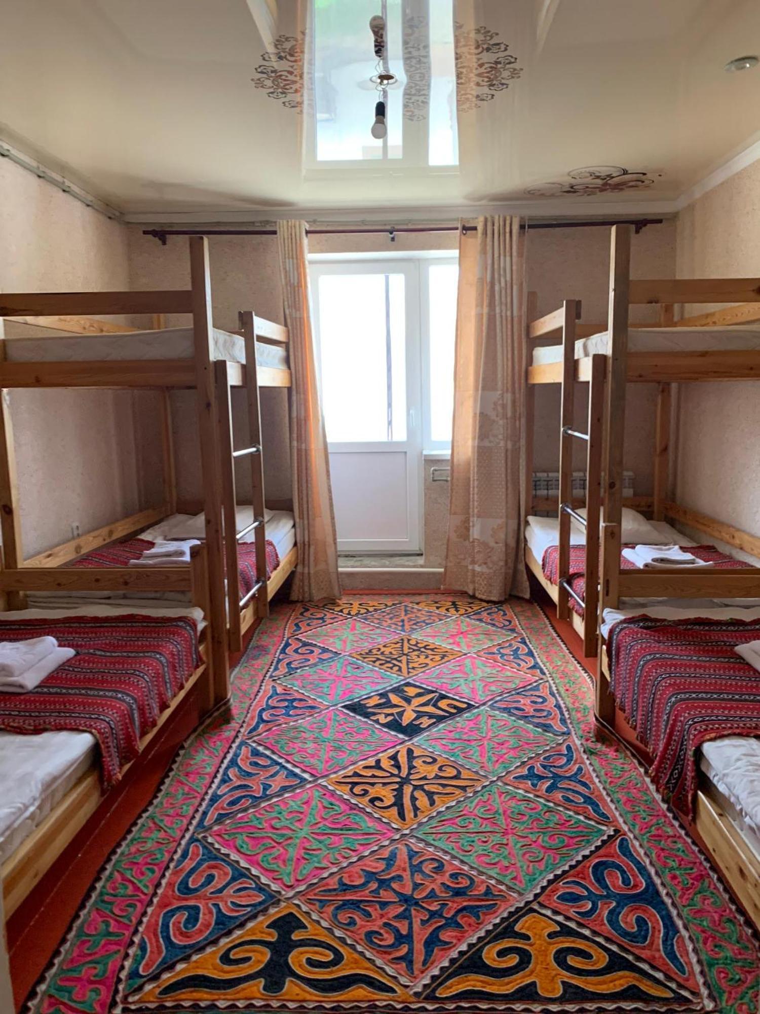 Naryn Guest House 외부 사진